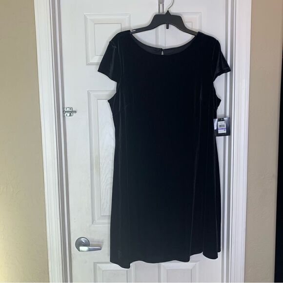 JH Classic Black Dress Size 18 Cap Sleeves - Picture 2 of 11